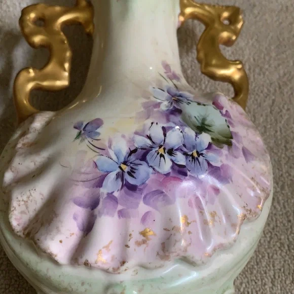 Vintage Victorian Porcelain Vase Gold Green Purple 8 1/2” - Picture 6 of 10